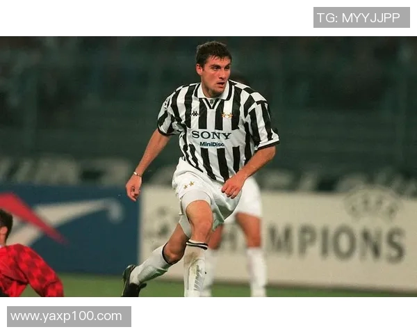 足球传奇维埃里35号的辉煌岁月与不屈精神的传奇故事